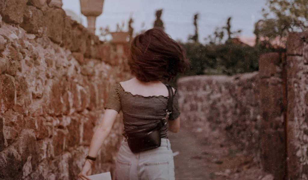 Rencontres et découvertes : vacances idéales pour célibataires de 50 ans et plus